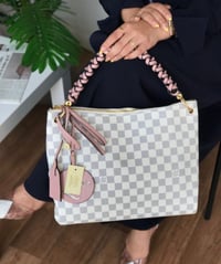 شنطة نسائية ماركة لويس فيتون  - Image 5