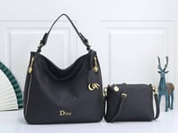 شنطة نسائية ماركة ديور - Image 3