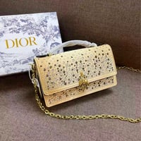 شنطه نسائيه ماركة ديور -d37 - صورة 3