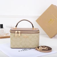 شنطة نسائية ماركة كوتش -c11 - صورة 5