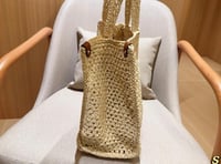 شنطة نسائية ماركة لويس فيتون  - Image 3