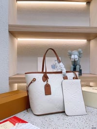 شنطة نسائية ماركة لويس فيتون  - Image 5