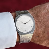 ساعه رجاليه ماركه قوتشي - صورة 2