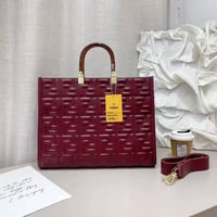 شنطة نسائية ماركة فندي - Image 7
