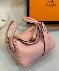 شنطة نسائية ماركة هرمس  - صورة 3