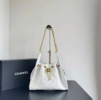شنطة نسائية ماركة شانيل  - Image 8