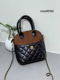 شنطة نسائية ماركة شانيل  - صورة 2