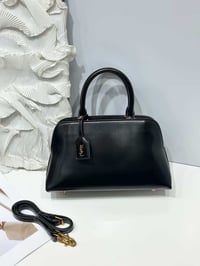 شنطة نسائية ماركة سان لوران  - صورة 4
