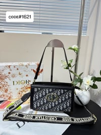 شنطة نسائية ماركة ديور  -d11 - صورة 2