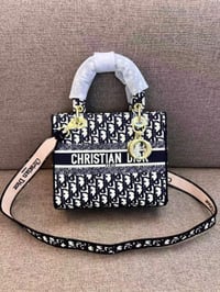 شنطة نسائية ماركة ديور  - صورة 10