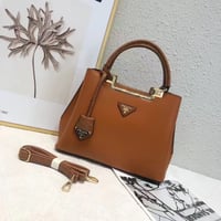 شنطة نسائية ماركة برادا - Image 4