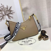 شنطة نسائية ماركة برادا - Image 4