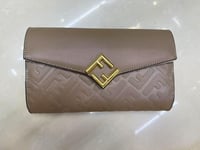 شنطة نسائية ماركة فيندي  - صورة 5