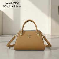شنطة نسائية ماركة برادا  - Image 8