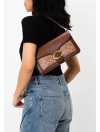شنطة نسائية ماركة كوتش  - صورة 6