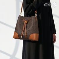 شنطة نسائية ماركة مايكل كورس - صورة 2