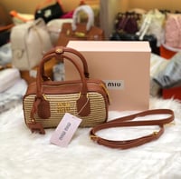 شنطة نسائية ماركة ميو ميو  - Image 3