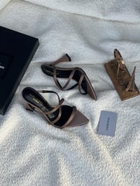 كعب نسائي ماركة سان لوران  - صورة 5