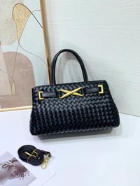 شنطة نسائية ماركة بوتيغا - صورة 8