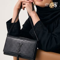 شنطة يد نسائية ماركة سان لوران - صورة 2