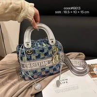 شنطة نسائية ماركة كريستيان باريس - Image 4