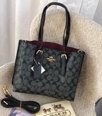 شنطة نسائية ماركة كوتش  - Image 5