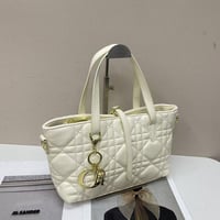 شنطة نسائية ماركة ديور  - Image 7