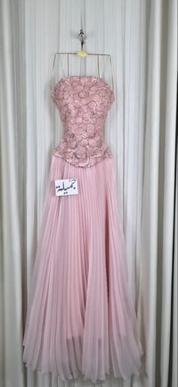 فستان سهرة كلفه مع اورجينزا  - صورة 1