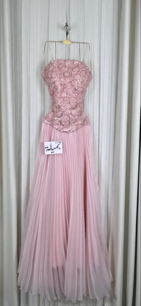 فستان سهرة كلفه مع اورجينزا  - صورة 6