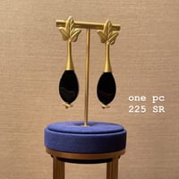 black earrings - صورة 1