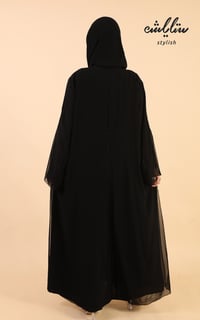 عباية باللون الأسود مزينة بشك  - صورة 11
