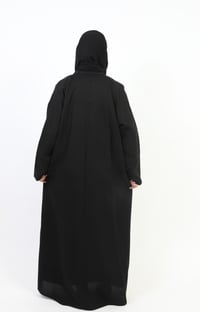 عباية كلاسيك لف بياقة مزينة بكريستال - صورة 8
