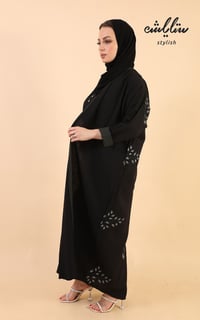 عباية لف كريب باللون الأسود - صورة 2