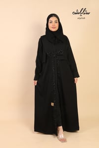 عباية لف كويتي مزينة بشك على العباية - صورة 1
