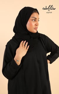 عباية باللون الأسود مطرزة - صورة 5