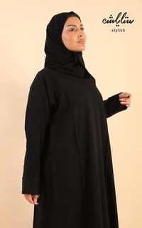 عباية نواعم كلاسيك باللون الأسود - صورة 3