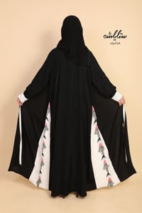 عباية نواعم لف مزينة بتطريز على جوانب العباية - صورة 7