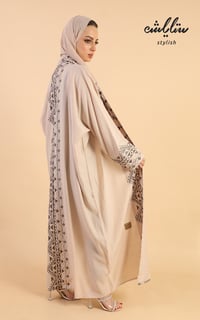 عباية كريب لف مطرزة - صورة 7