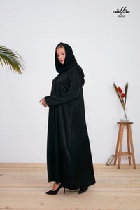 عباية بانوراما كلاسيك باللون الأسود - صورة 2