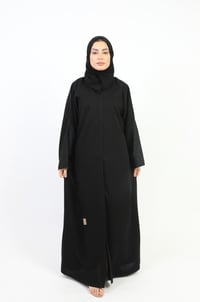 عباية كويتي واسعة بأزرار - صورة 1