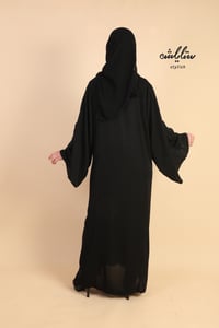 عباية كلوش بكلفة ناعمة على الأكمام والجوانب - صورة 8