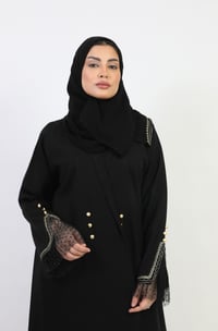 عباية كلاسيك مزينة بدانتيل على الأكمام - صورة 3