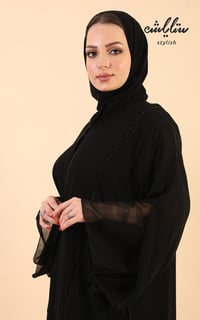 عباية باللون الأسود مزينة بشك  - صورة 6
