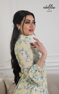 فستان مورد باللون الليموني - صورة 2