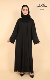 عباية كلاسيك مزينة بكريستال  - صورة 1