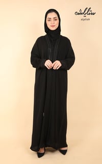 عباية لمسه باللون الاسود وبكلفة ناعمه وشك ناعم - صورة 2