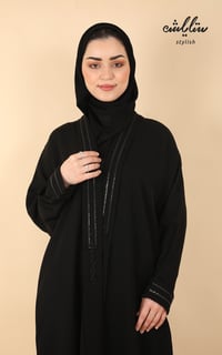 عباية لمسه باللون الاسود وبكلفة ناعمه وشك ناعم - صورة 6