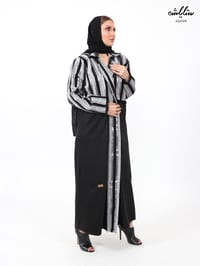 عباية شتوية شامواه لف باللون الأسود  - صورة 3