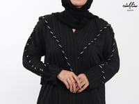 عباية لف خليجي باللون الأسود - صورة 6