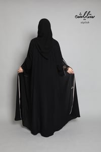 عباية ليالي منقطة بدانتيل على الكم - صورة 12